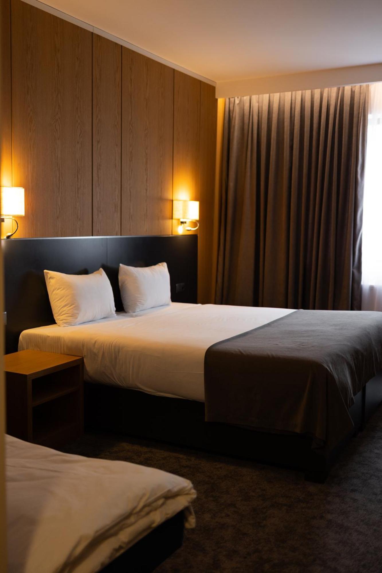 Gazda Hotel&Restaurant - Self Chek-In Jesenice  المظهر الخارجي الصورة